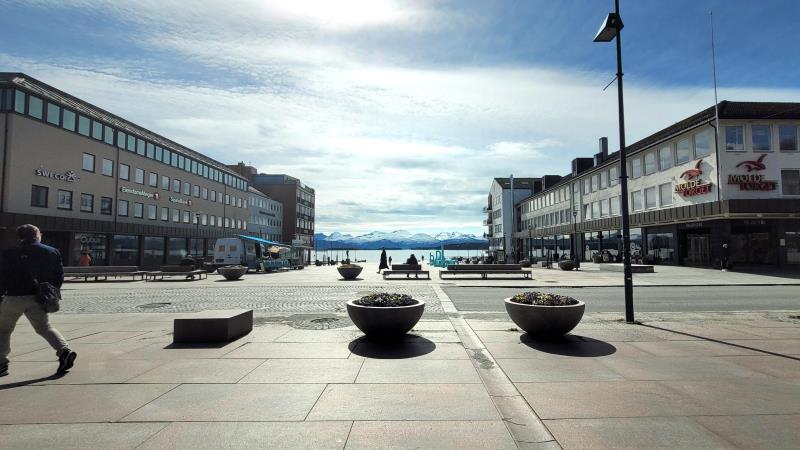 Torget sett fra Rådhusplassen. Foto.