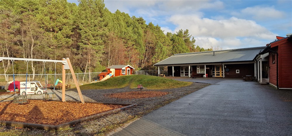 Uteområdet på småbarn - Klikk for stort bilde